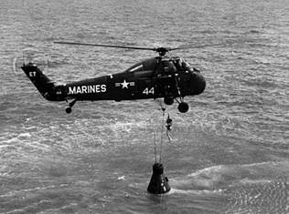 https://upload.wikimedia.org/wikipedia/commons/thumb/c/c0/HUS-1_recovering_Mercury_Shepard_CVS-39_NAN6-61.jpg/440px-HUS-1_recovering_Mercury_Shepard_CVS-39_NAN6-61.jpg